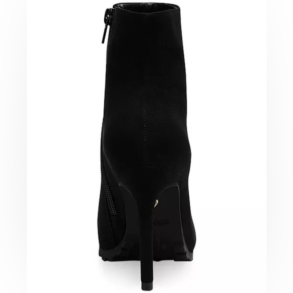 Women’s Black Bootie, 3 1/2” Heel w/ Rubber Sole, NEW IN BOX - Size 9 - Picture 2 of 4